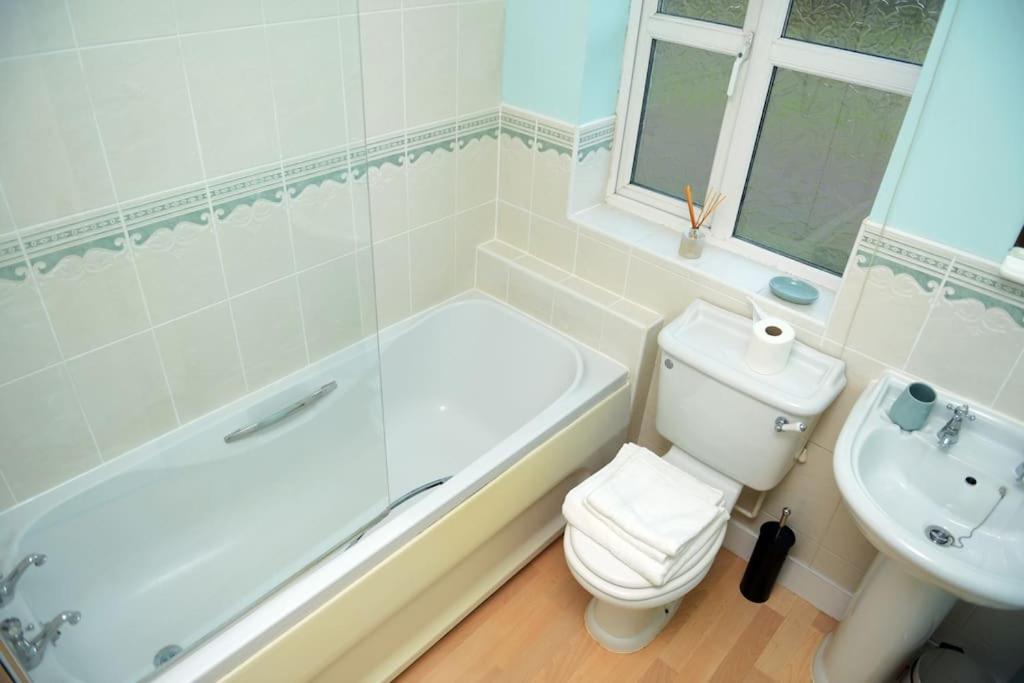 Charming 3 Bed House In Bristolヴィラ エクステリア 写真